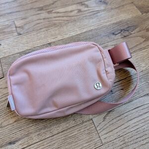 Lululemon Wear Everywhere Belt Bag